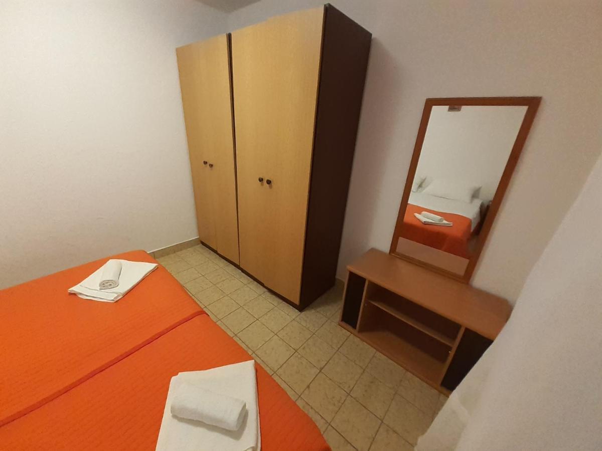 Apartments Slavica Bol Esterno foto