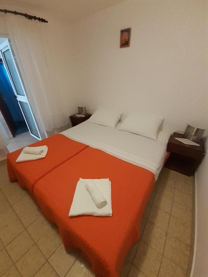 Apartments Slavica Bol Esterno foto