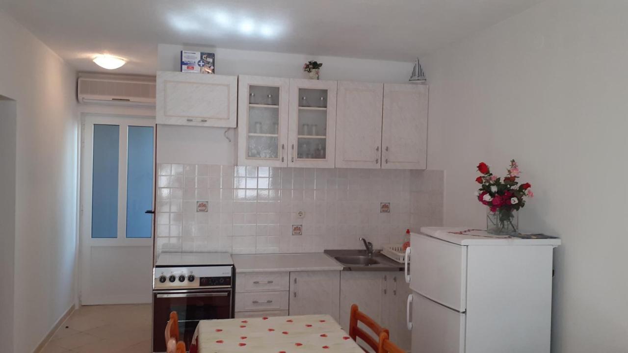 Apartments Slavica Bol Esterno foto