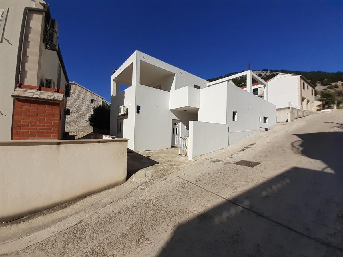 Apartments Slavica Bol Esterno foto